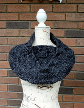 Load image into Gallery viewer, Charcoal Chunky Knit Scarf, Mens Hand Knit Infinity Scarf, Circle Scarf, Warm Winter Scarf, Mom Gift, Dad Gift, Sister Gift, Brother Gift