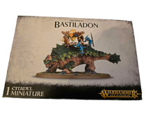 Load image into Gallery viewer, Pre-Owned:Seraphon Bastiladon
