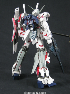 MG 1/100 UNICORN GUNDAM (SCREEN IMAGE SPECIAL)