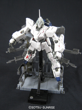 Load image into Gallery viewer, MG 1/100 UNICORN GUNDAM (SCREEN IMAGE SPECIAL)
