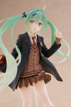 Load image into Gallery viewer, Hatsune Miku Figure - Fashion (Preppy Ver.)
