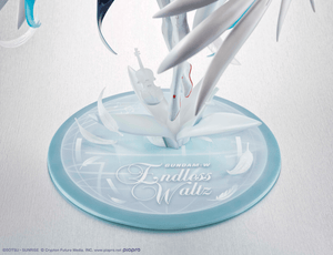 *Pre-Order*  45th Anniversary X Hatsune Miku Hatsune Miku X Wing Gundam Zero EW
