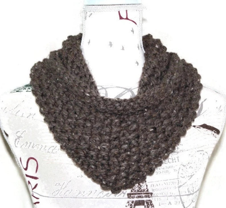 Grey Chunky Knit Short Infinity Scarf, Hand Knitted Mens Womens Scarf, Wool Neck Warmer Circle Scarf